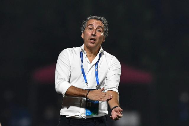 海港杯赛出局哈维尔暂无危机 德比后还有新的大考