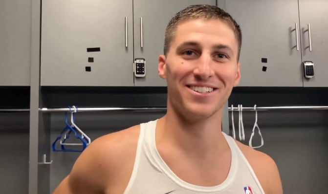 高收益投注-不给面子哈😂！吉莱斯皮谈阿德巴约砍83分：我不关心